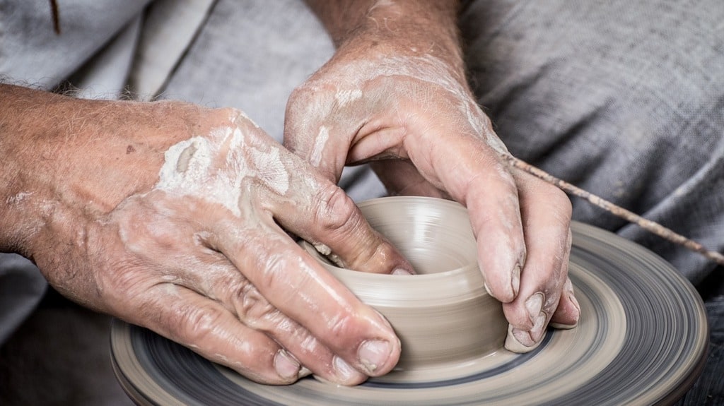 L'art de la poterie en Ardèche : traditions et créations contemporaines